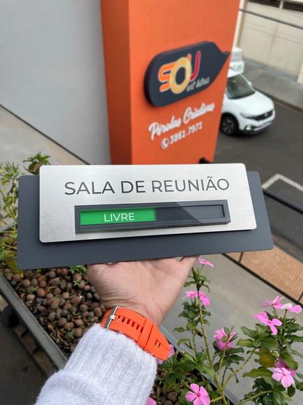 Placa de Identificação de Sala - Modelo Ardósia Flag