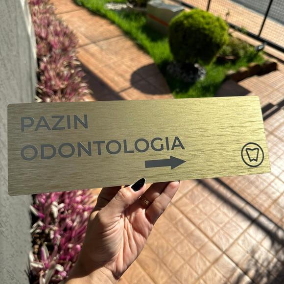 Placa de Identificação de Sala - Modelo Caulim Acrílico
