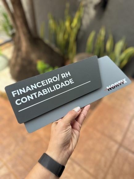 Placa de Identificação de Sala - Modelo Onix