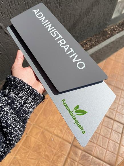 Placa de Identificação de Sala - Modelo Onix