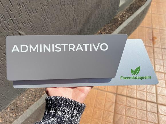 Placa de Identificação de Sala - Modelo Onix