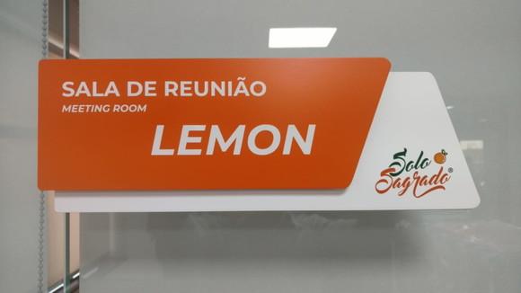 Placa de Identificação de Sala - Modelo Onix