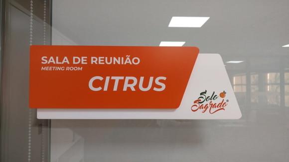 Placa de Identificação de Sala - Modelo Onix
