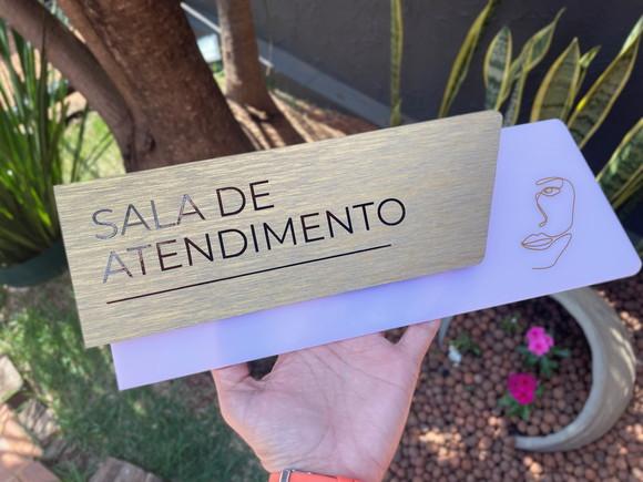 Placa de Identificação de Sala - Modelo Onix Acrílico