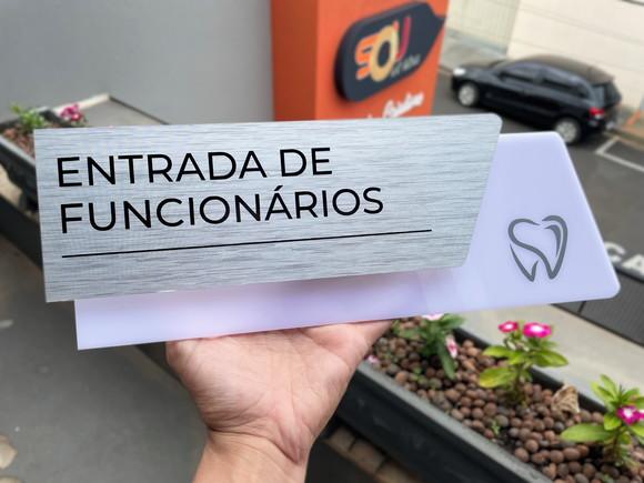 Placa de Identificação de Sala - Modelo Onix Acrílico