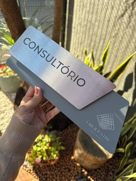 Placa de Identificação de Sala - Modelo Onix Inox