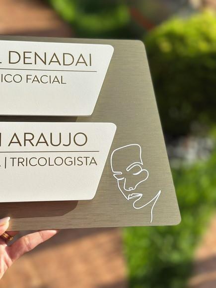 Placa de Identificação de Sala - Modelo Onix Acrílico Dupla
