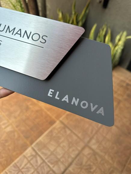 Placa de Identificação de Sala - Modelo Onix Inox