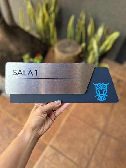 Placa de Identificação de Sala - Modelo Onix Inox