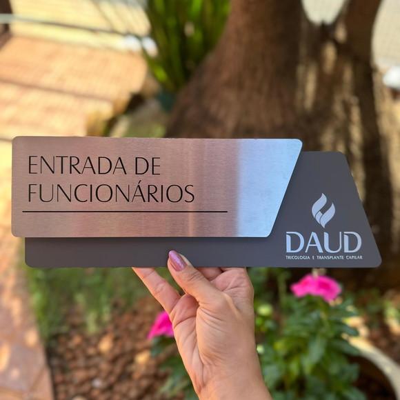 Placa de Identificação de Sala - Modelo Onix Inox