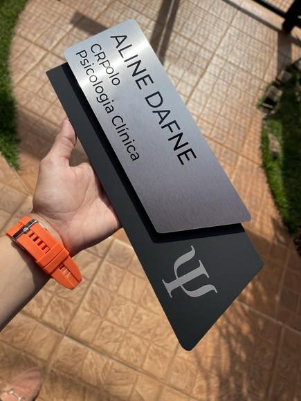 Placa de Identificação de Sala - Modelo Onix Inox