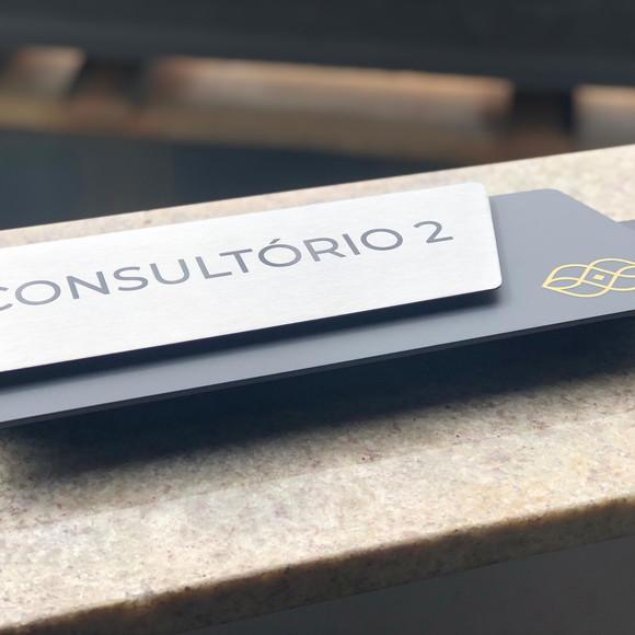 Placa de Identificação de Sala - Modelo Onix Inox