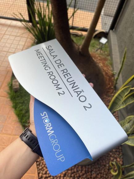 Placa de Identificação de Sala - Modelo Sodalita