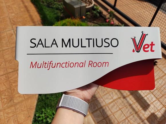 Placa de Identificação de Sala - Modelo Sodalita
