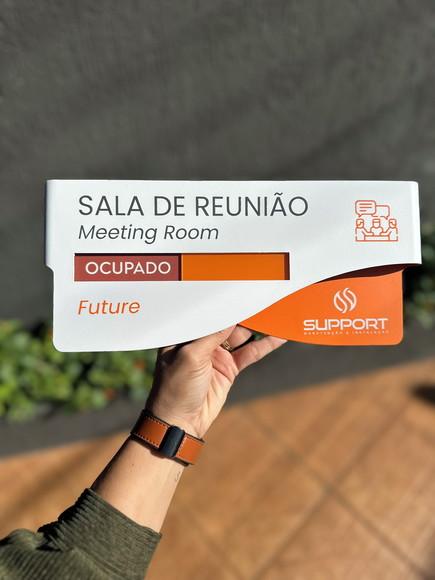 Placa de Identificação de Sala - Modelo Sodalita Flag