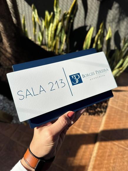 Placa de Identificação de Sala - Modelo Topázio 22x12,5