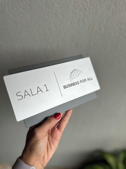 Placa de Identificação de Sala - Modelo Topázio 22x12,5