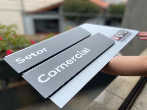 Placa de Identificação de Sala -modelo Onix Duplo
