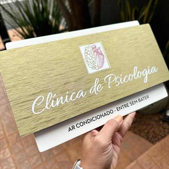 Placa de Identificação de Sala Modelo Topázio Acrílico 30x17