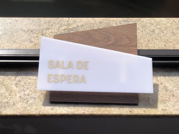 Placa de Identificação de Sala-modelo Rondonita mdf e Acílic