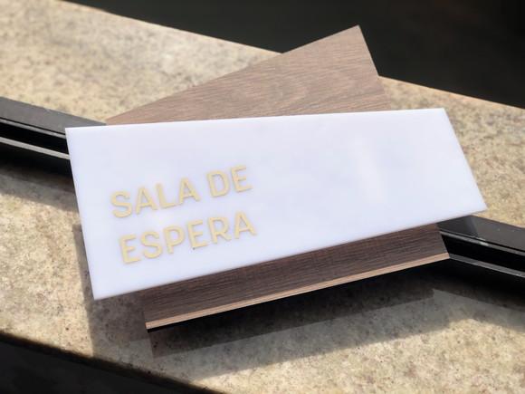 Placa de Identificação de Sala-modelo Rondonita mdf e Acílic