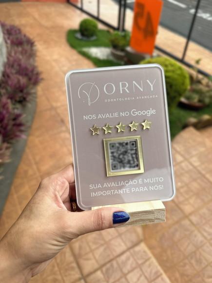Placa de Qr Code - Modelo Mini Quartzo Acrílico - Orny