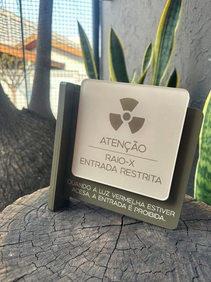 Placa de Sala Modelo Ágata Acm e Acrílico Formato Bandeira