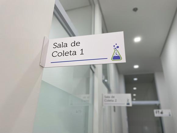 Placa de Sinalização de Sala - Modelo Caulim 30x13