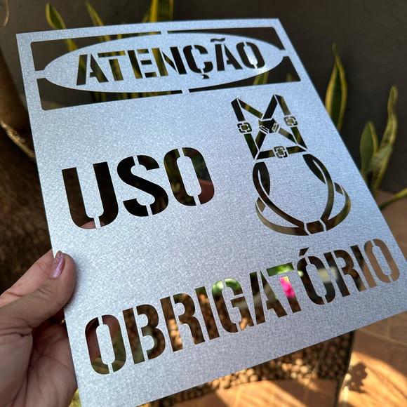Placa em Alumínio Decalque Obrigatório Uso de Cinto Stencil