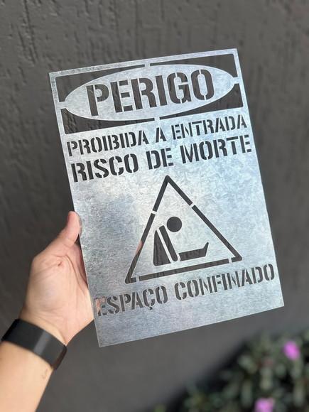 Placa em Alumínio para Decalque Espaço Confinado Stencil