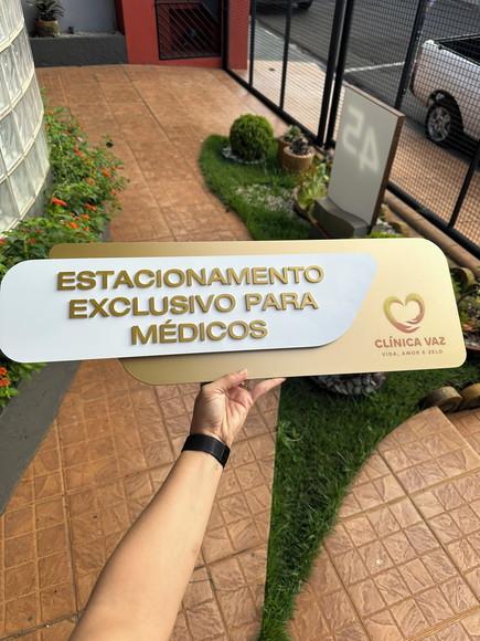 Placa Identificação de Sala - Modelo Adamantium