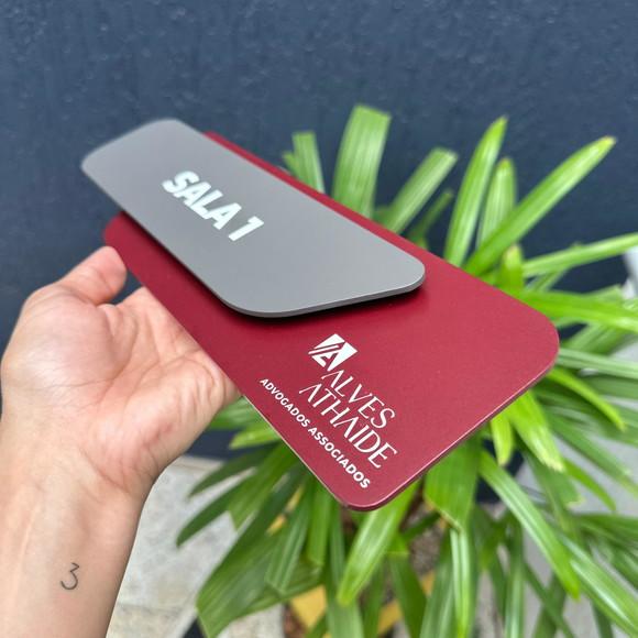 Placa Identificação de Sala - Modelo Adamantium