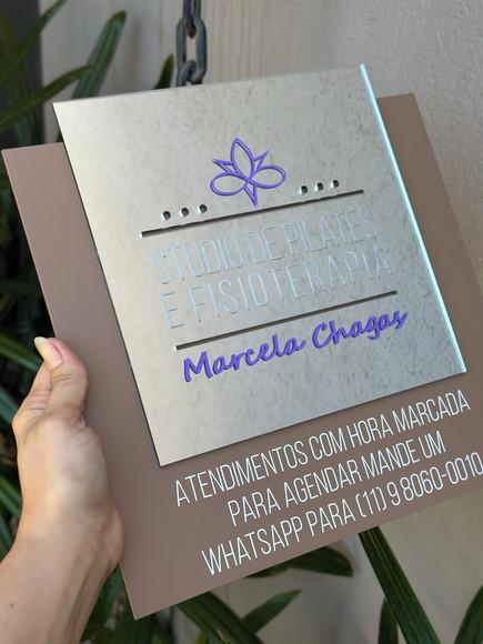 Placa Identificação de Sala - Modelo Ágata Acm+acrilico20x20