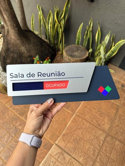 Placa Identificação de Sala - Modelo Onix Flag