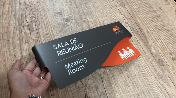 Placa Identificação de Sala - Modelo Sodalita Personalizada