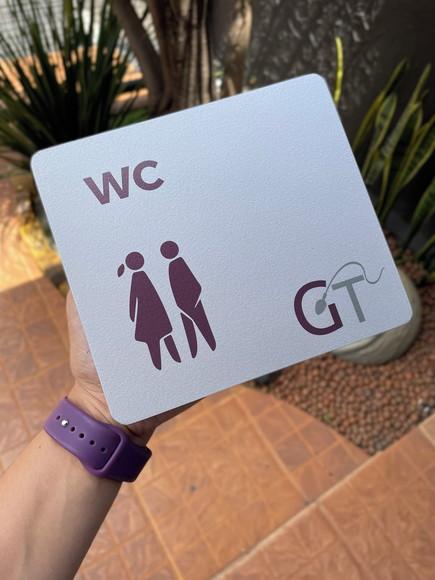 Placa Identificação de Wc - Banheiro - Modelo Caulim 16x18