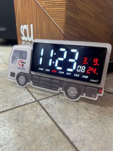 Relógio Digital Personalizado em Forma de Caminhão