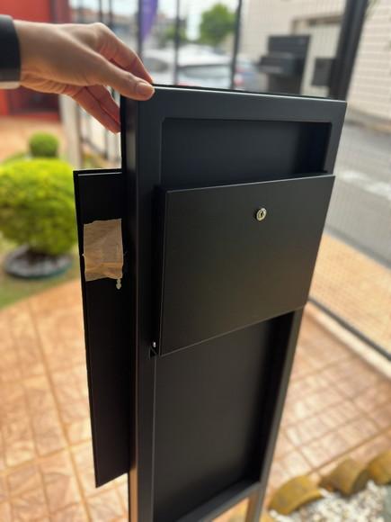 Totem Residencial Acm com Corten 40,5x85 Cx Correio P Jardim