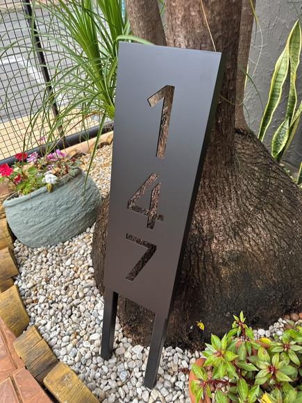 Totem Residencial Aço Carbono Pé P Sustentação Jardim 20x60
