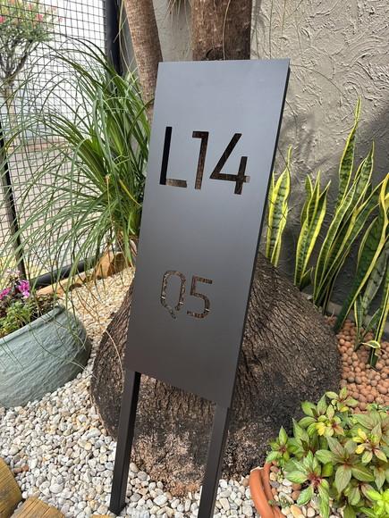 Totem Residencial Aço Carbono Pé P Sustentação Jardim 28x70