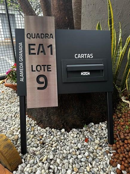 Algarismo Acm + Inox - 60x55 +caixa Correio e Pé para Jardim