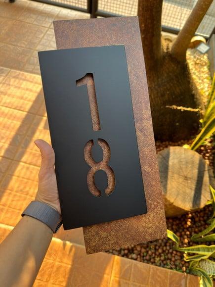 Algarismo Residencial Acm com Acm Corten Personalizado 40x18