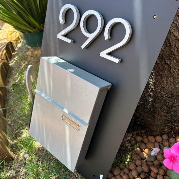 Algarismo Residencial Acm com Caixa de Correio 65x40 Frontal
