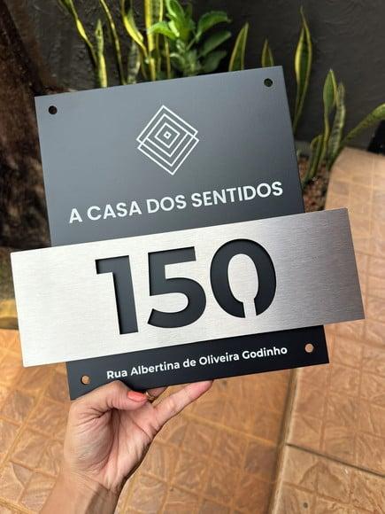 Algarismo Residencial Acm com Inox - 3 Dígitos 28x30 Logo