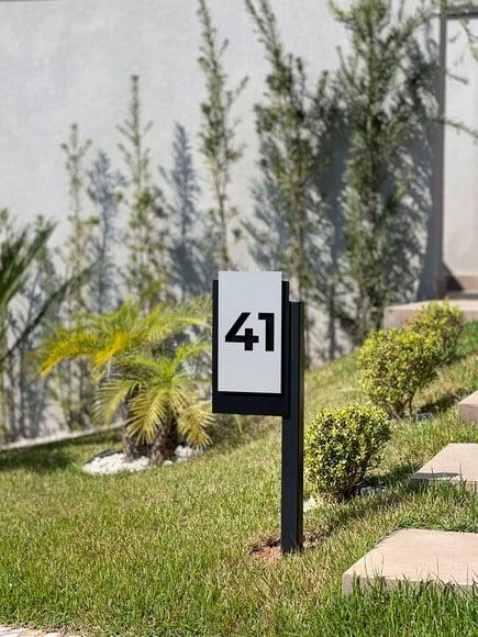 Algarismo Residencial Acm com Inox - 40x22,5 Pé para Jardim