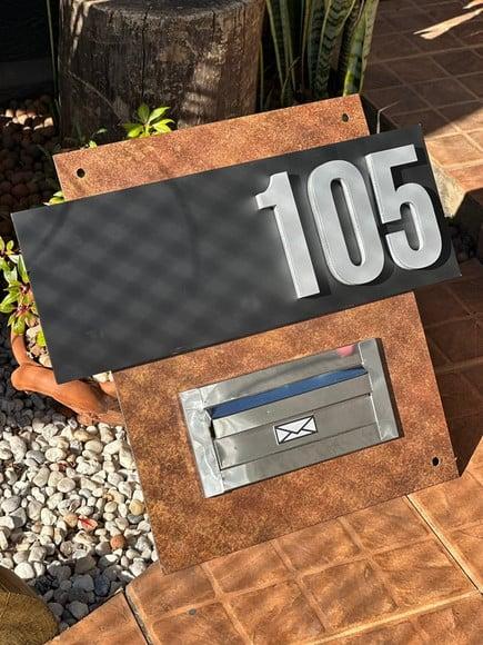 Algarismo Residencial Acm+inox com Caixa de Correio 60x55