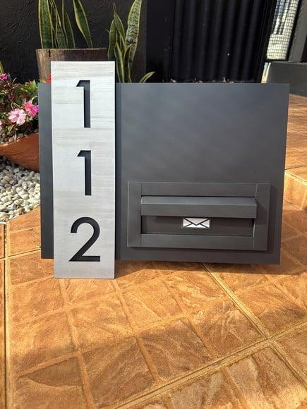 Algarismo Residencial Acm+inox com Caixa de Correio 51x45