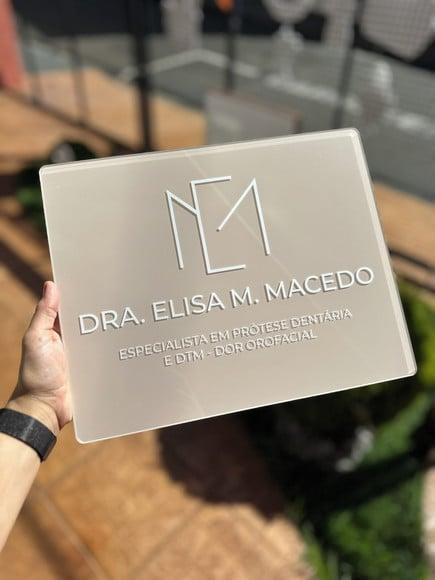 Placa de Comércio Acrílico - Aplicação Adesivo Frontal 35x28
