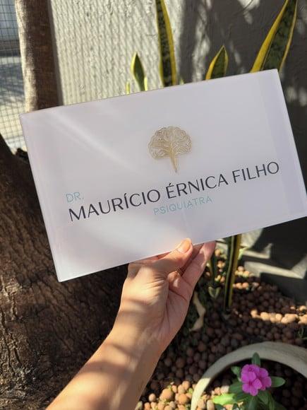 Placa de Comércio com Sobreposição em Acrílico - 30x18cm