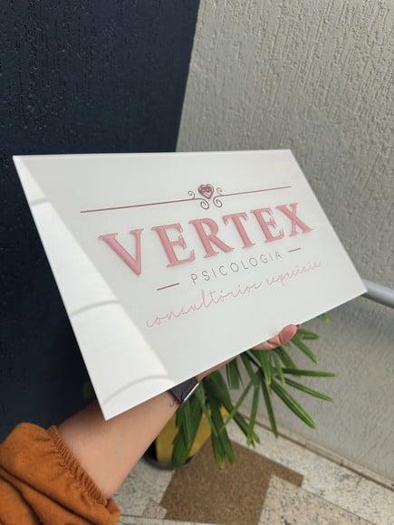 Placa de Comércio com Sobreposição em Acrílico - 40x24